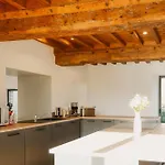 Maison Des H, Au Bord De L'etang