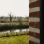 Maison Des H, Au Bord De L'etang * Canisy