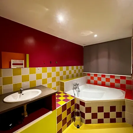 Holiday home Maison Des H, Au Bord De L'etang *