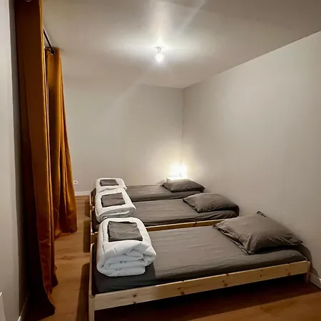 Maison Des H, Au Bord De L'etang Holiday home Canisy