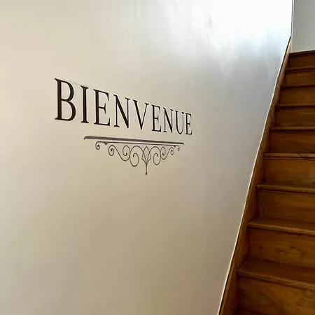 Maison Des H, Au Bord De L'etang Holiday home *