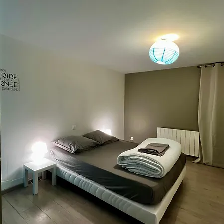 Holiday home Maison Des H, Au Bord De L'etang *