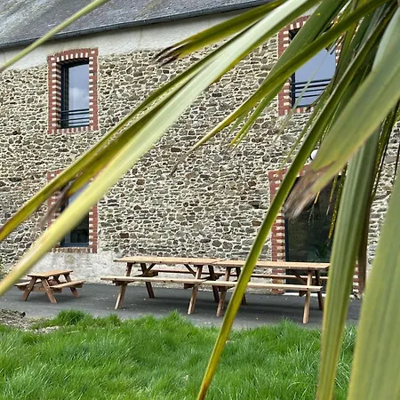 Holiday home Maison Des H, Au Bord De L'etang *
