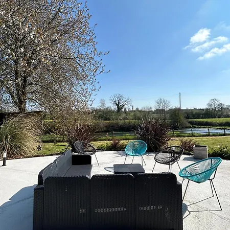 Maison Des H, Au Bord De L'etang Canisy