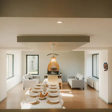 Semesterbostad Maison Des H, Au Bord De L'etang *