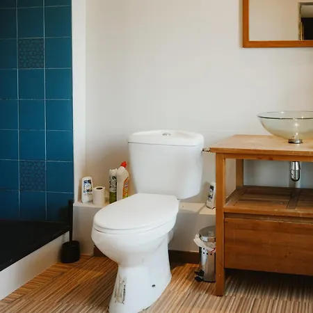 Maison Des H, Au Bord De L'etang 3*