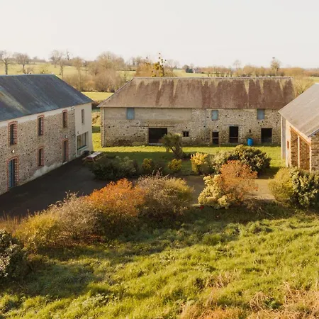 Maison Des H, Au Bord De L'etang * Canisy