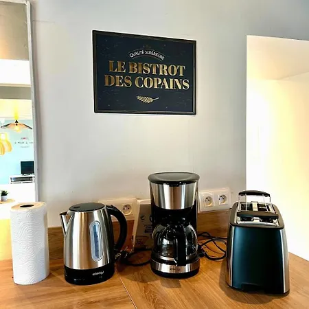Maison Des H, Au Bord De L'etang 3*