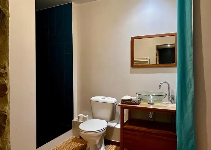 Maison Des H, Au Bord De L'etang Semesterbostad *