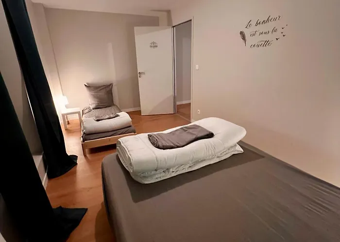 Maison Des H, Au Bord De L'etang *