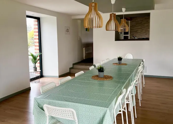 Maison Des H, Au Bord De L'etang Holiday home