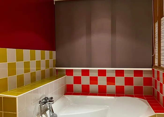 Maison Des H, Au Bord De L'etang * Canisy