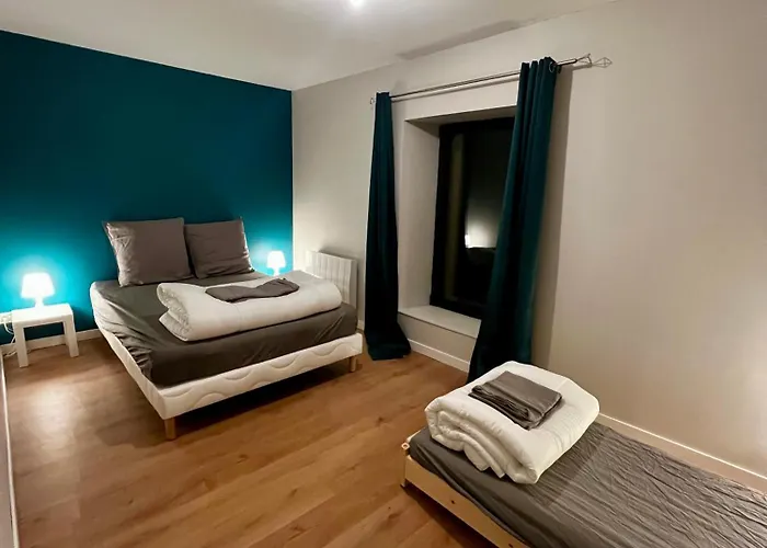 Maison Des H, Au Bord De L'etang *