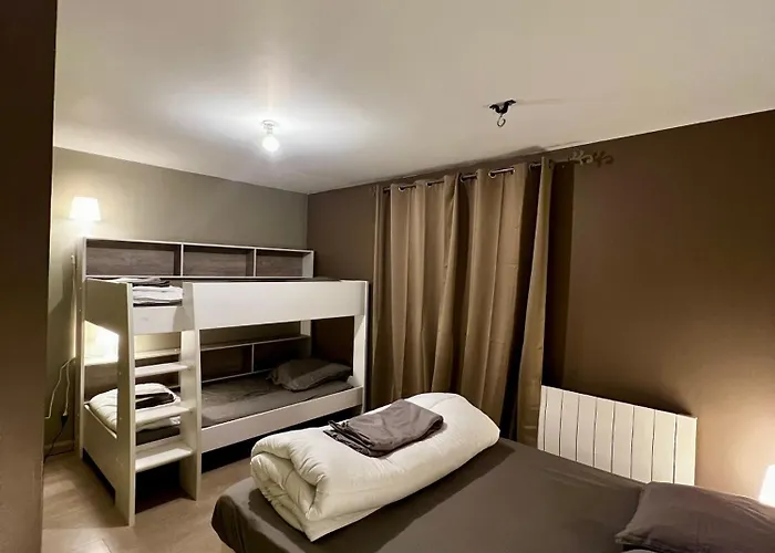 Maison Des H, Au Bord De L'etang * Canisy