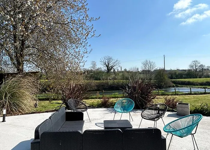 Maison Des H, Au Bord De L'etang Canisy