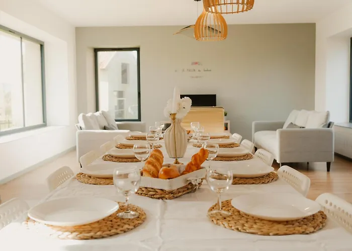 Maison Des H, Au Bord De L'etang