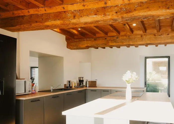 Maison Des H, Au Bord De L'etang