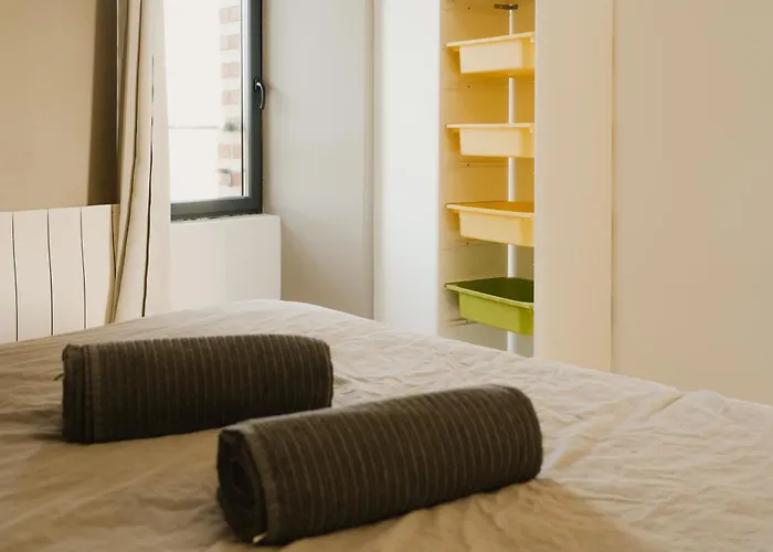 Semesterbostad Maison Des H, Au Bord De L'etang