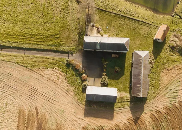 Maison Des H, Au Bord De L'etang Canisy