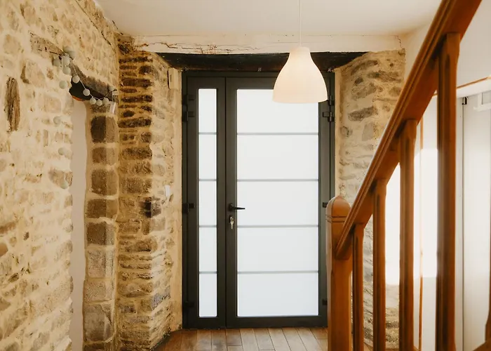 Maison Des H, Au Bord De L'etang